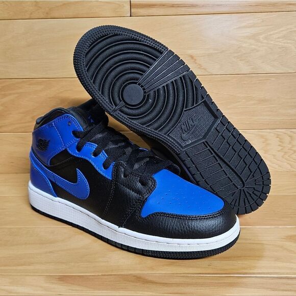 Air Jordan 1 Mid Black Hyper Royal Blur White Size 7 Youth Kids GS 554725-077 - Picture 3 of 11